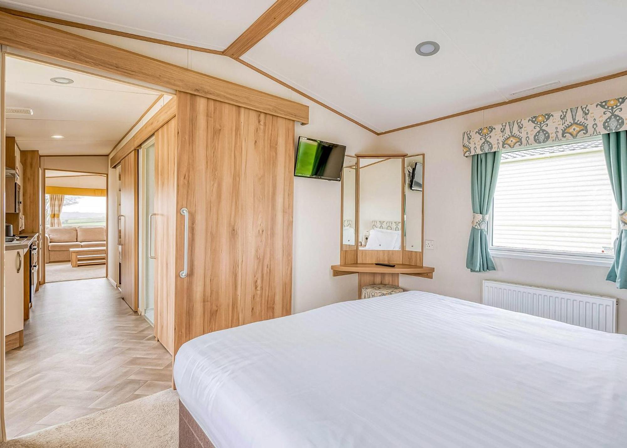 Meadow Lakes Holiday Park St Austell Oda fotoğraf