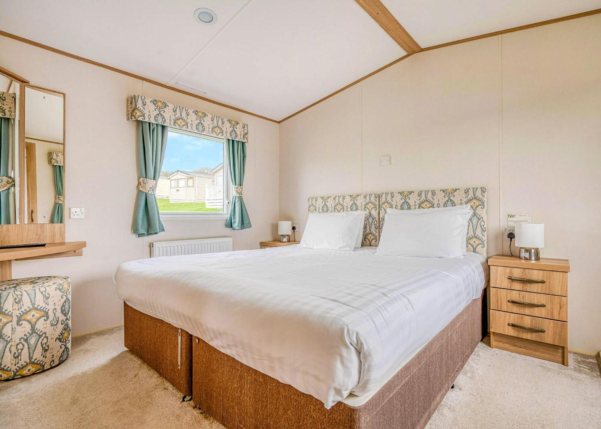 Meadow Lakes Holiday Park St Austell Oda fotoğraf