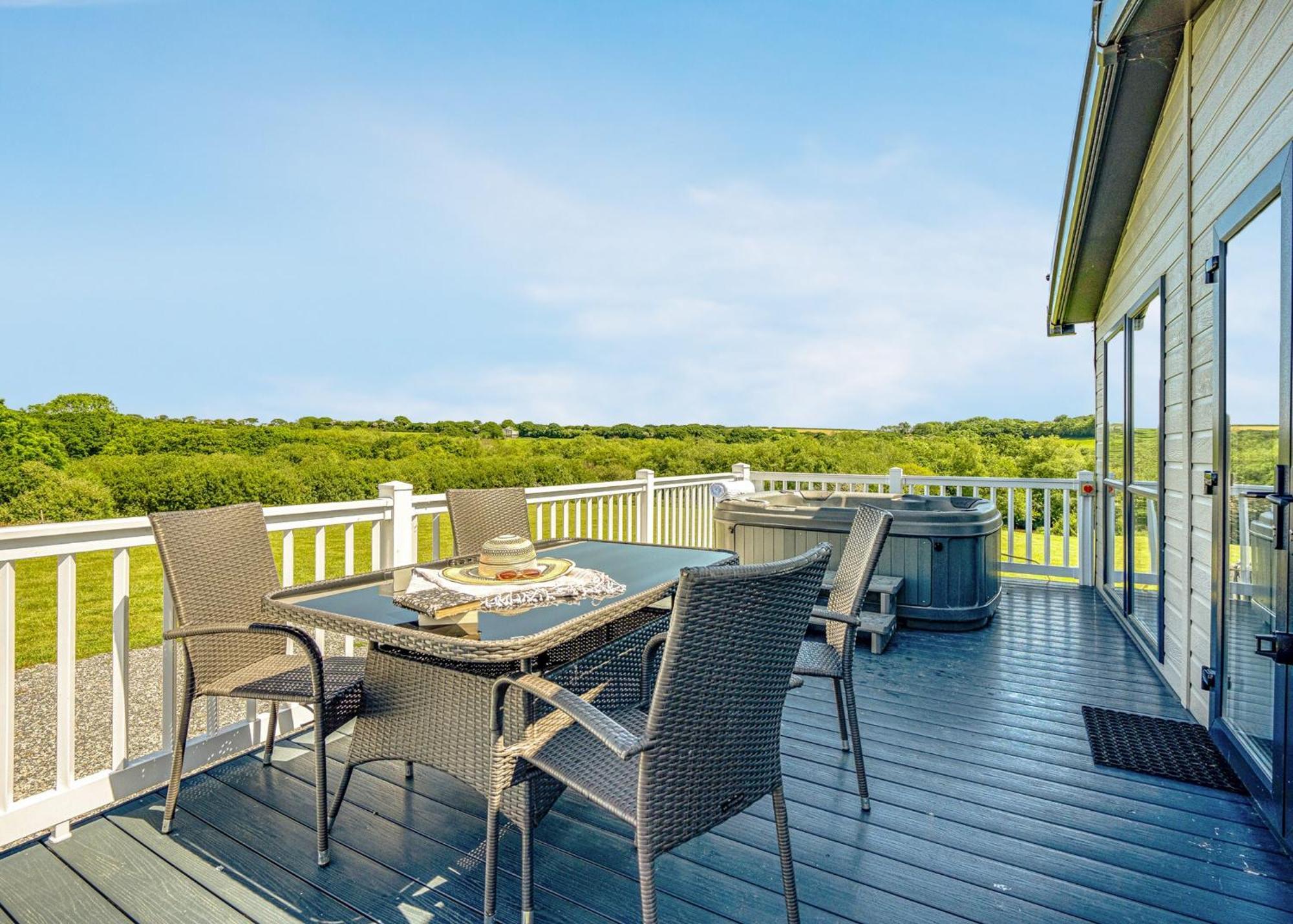 Meadow Lakes Holiday Park St Austell Dış mekan fotoğraf