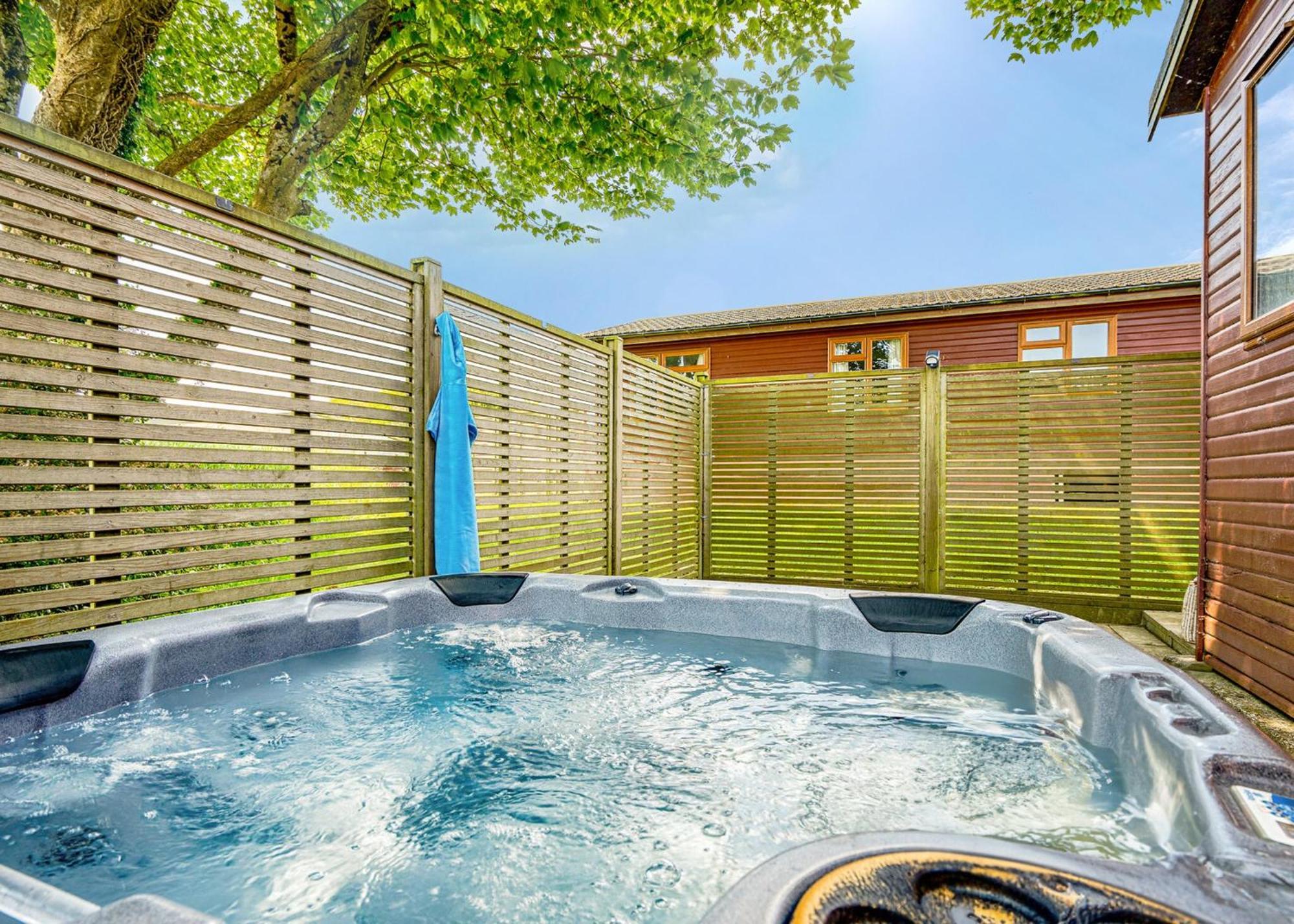 Meadow Lakes Holiday Park St Austell Dış mekan fotoğraf